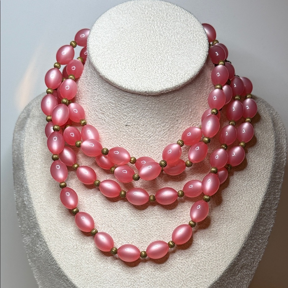 1960’s Moonglow Pink unusual beaded 52 in bubble gum continuous strand Necklace